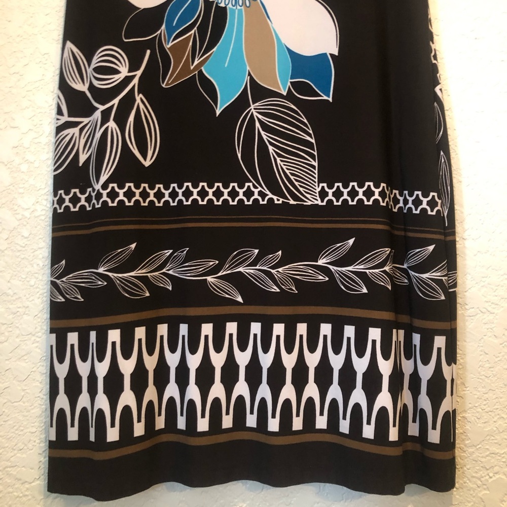 Women’s Sheath Dress - Picture 5 of 6